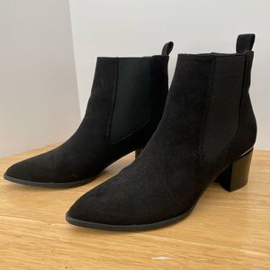Nine West Suede ankle booties